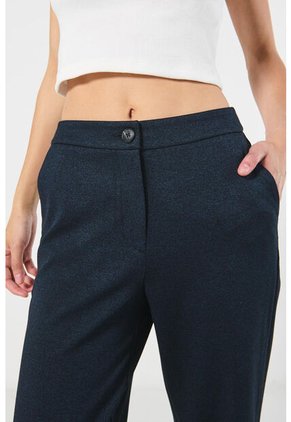 KOAJ PANTALÓN KOAJ BOTA RECTA 15701 M 4/24