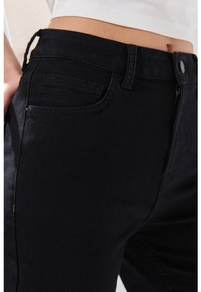 KOAJ PANTALON KOAJ JEAN STRAIGHT LEG 32195 1/