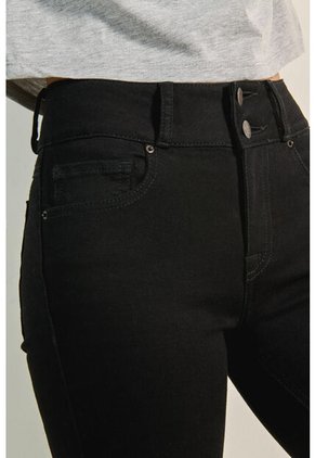 PANTALON KOAJ PUSH UP FB 9003 2/24