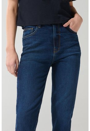KOAJ PANTALON KOAJ JEAN MOM STA 23350 2/25