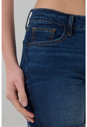 KOAJ SHORT KOAJ JEAN GIRLFRIEND 29487 4/25