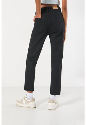 KOAJ PANTALON KOAJ JEAN MOM STA 18673 4/24