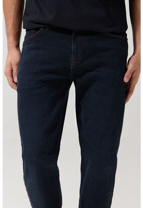KOAJ PANTALON KOAJ JEAN SLIM 26886 3/25