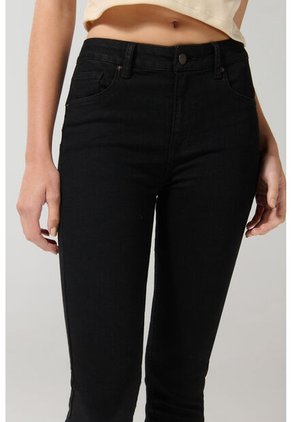 PANTALON KOAJ JEAN PUSH UP 25317 3/25