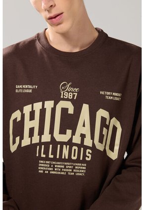 KOAJ Buzo Cuello Redondo Café Oscuro Con Estampado College