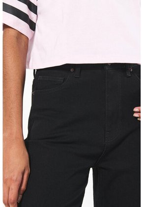 KOAJ PANTALON KOAJ JEAN MOM STA 13010 3/24