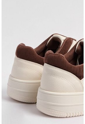 KOAJ ZAPATOS KOAJ SKT URBANO M 20487 3/25