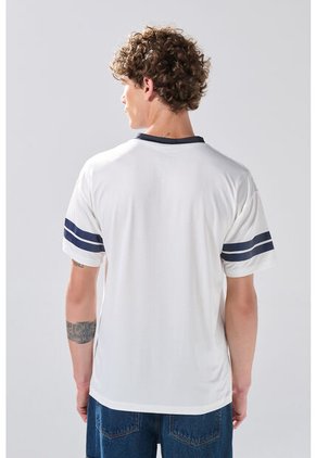 KOAJ Camiseta Cuello V Crema Clara Con Diseño College