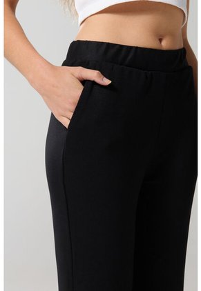 PANTALON KOAJ PALAZZO 22782 M 2/25