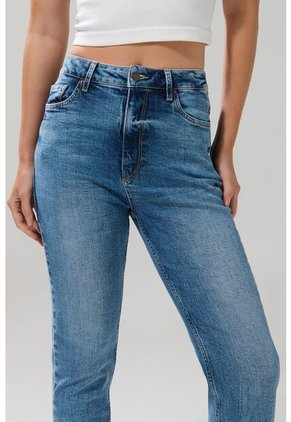 KOAJ PANTALON KOAJ JEAN MOM STA 28889 4/25