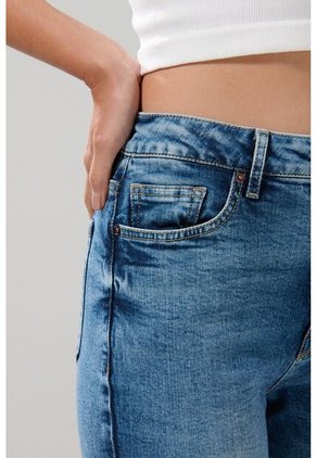 KOAJ PANTALON KOAJ JEAN MOM STA 28889 4/25