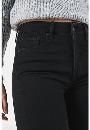 KOAJ PANTALON KOAJ PUSH UP FB 13989 4/24