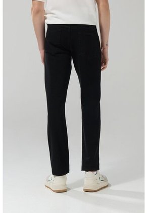 KOAJ PANTALON KOAJ JEAN SLIM 29231 4/25