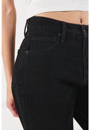 KOAJ PANTALON KOAJ JEAN 90S 14400 4/24