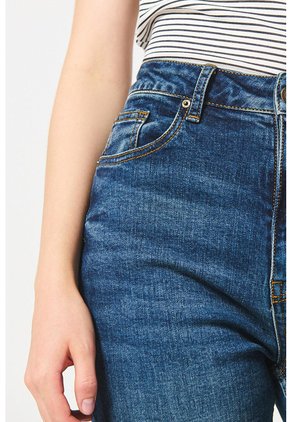 KOAJ PANTALON KOAJ JEAN MOM STA 15512 4/24