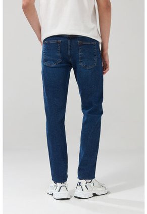 KOAJ PANTALON KOAJ JEAN SLIM 29230 4/25