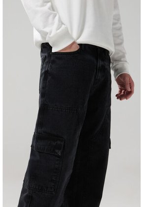 KOAJ PANTALON KOAJ CARGO 28643 M 4/25