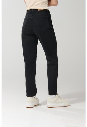 KOAJ PANTALON KOAJ JEAN MOM STA 23473 2/25