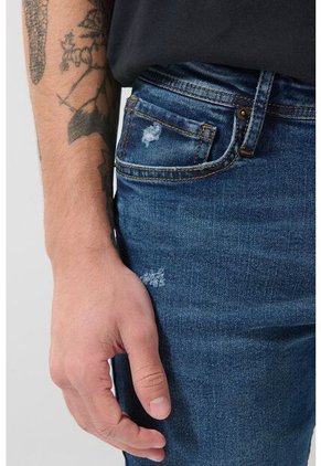 KOAJ PANTALON KOAJ JEAN SLIM 22667 2/25