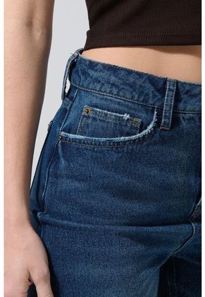 KOAJ SHORT KOAJ JEAN EXBOYFRIEND 28078 3/25