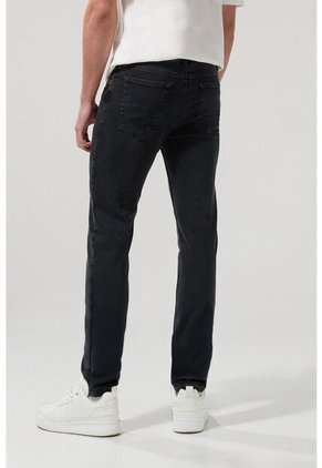 KOAJ PANTALON KOAJ JEAN SLIM 28117 4/25
