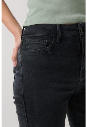 KOAJ PANTALON KOAJ JEAN STRAIGHT LEG 22357 2/25