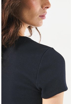 KOAJ CAMISETA KOAJ VERA 19124 4/24