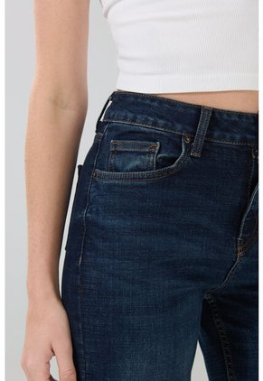 KOAJ PANTALON KOAJ JEAN STRAIGHT LEG 30373 4/