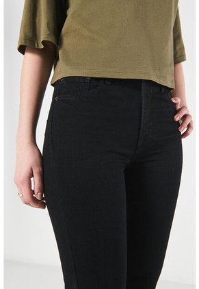 KOAJ PANTALON KOAJ PUSH UP FB 13412 3/24