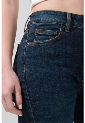 KOAJ PANTALON KOAJ JEAN STRAIGHT LEG 28572 4/