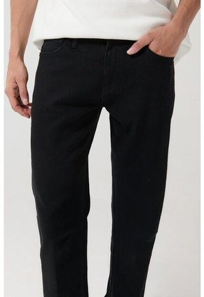KOAJ PANTALON KOAJ JEAN SLIM 26511 3/25