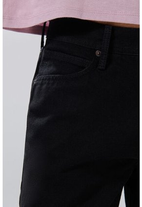 KOAJ BERMUDA KOAJ JEAN 31993 1/26