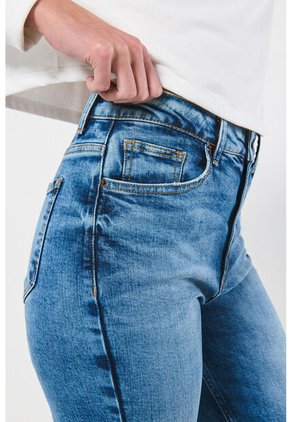 KOAJ PANTALON KOAJ JEAN MOM STA 13679 3/24