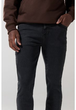 KOAJ PANTALON KOAJ JEAN SLIM 24824 3/25