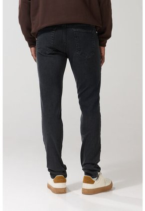 KOAJ PANTALON KOAJ JEAN SLIM 24824 3/25