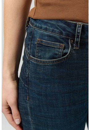 KOAJ PANTALON KOAJ JEAN PUSH UP 27340 3/25