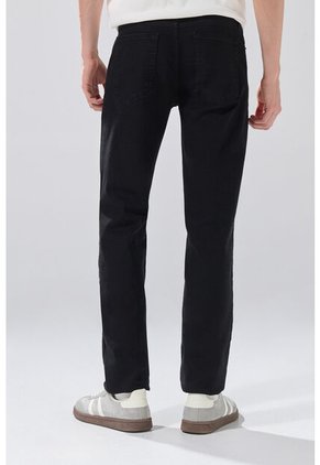 KOAJ PANTALON KOAJ JEAN SLIM 32636 2/26