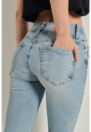 KOAJ PANTALON KOAJ PUSH UP FB 5620 1/24