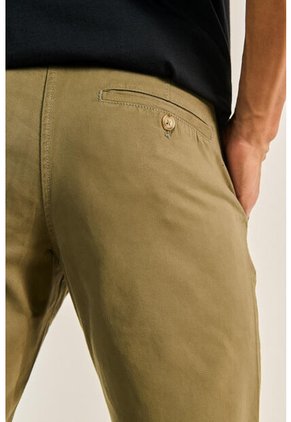 KOAJ BERMUDA KOAJ CHINA 4228  2/24