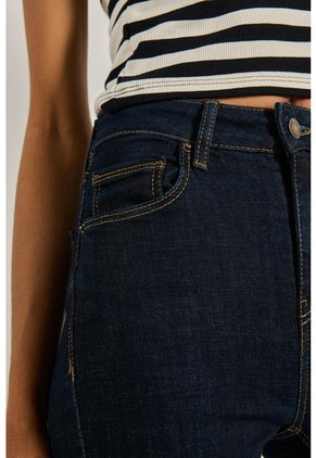 KOAJ PANTALON KOAJ JEAN JEGGING STA 8368 2/24