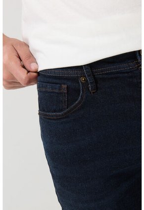 KOAJ PANTALON KOAJ JEAN SLIM 26509 3/25