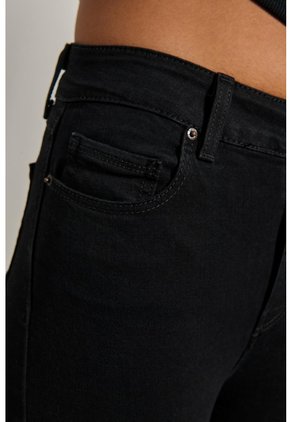 KOAJ PANTALON KOAJ JEAN JEGGING STA 8362 2/24