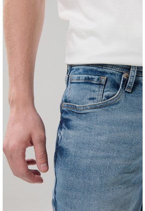 KOAJ PANTALON KOAJ JEAN SLIM 28853 4/25