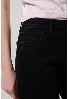 KOAJ PANTALON KOAJ JEAN STRAIGHT LEG 28366 4/