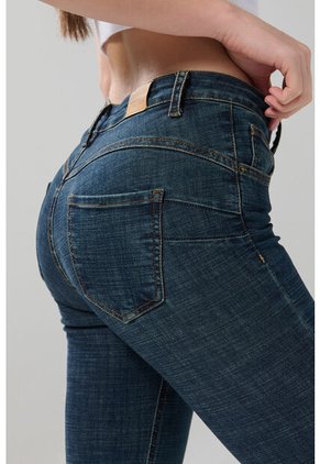 KOAJ PANTALON KOAJ JEAN PUSH UP 29484 4/25