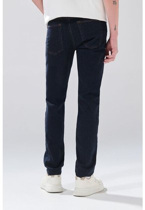 KOAJ PANTALON KOAJ JEAN SLIM 32906 2/26