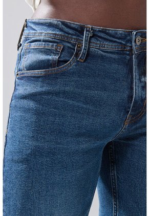 KOAJ PANTALON KOAJ JEAN SLIM 32871 2/26