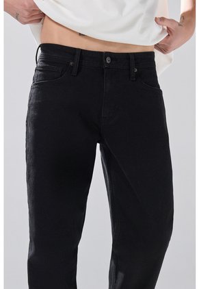 KOAJ PANTALON KOAJ JEAN SLIM 32907 2/26