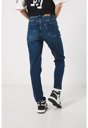 KOAJ PANTALON KOAJ JEAN MOM STA 16393 4/24