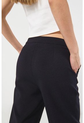 KOAJ PANTALÓN KOAJ BOTA RECTA 15688 M 4/24